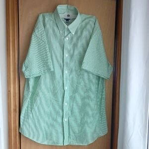 Croft & Barrow Light Green Casual Button Down Shirt